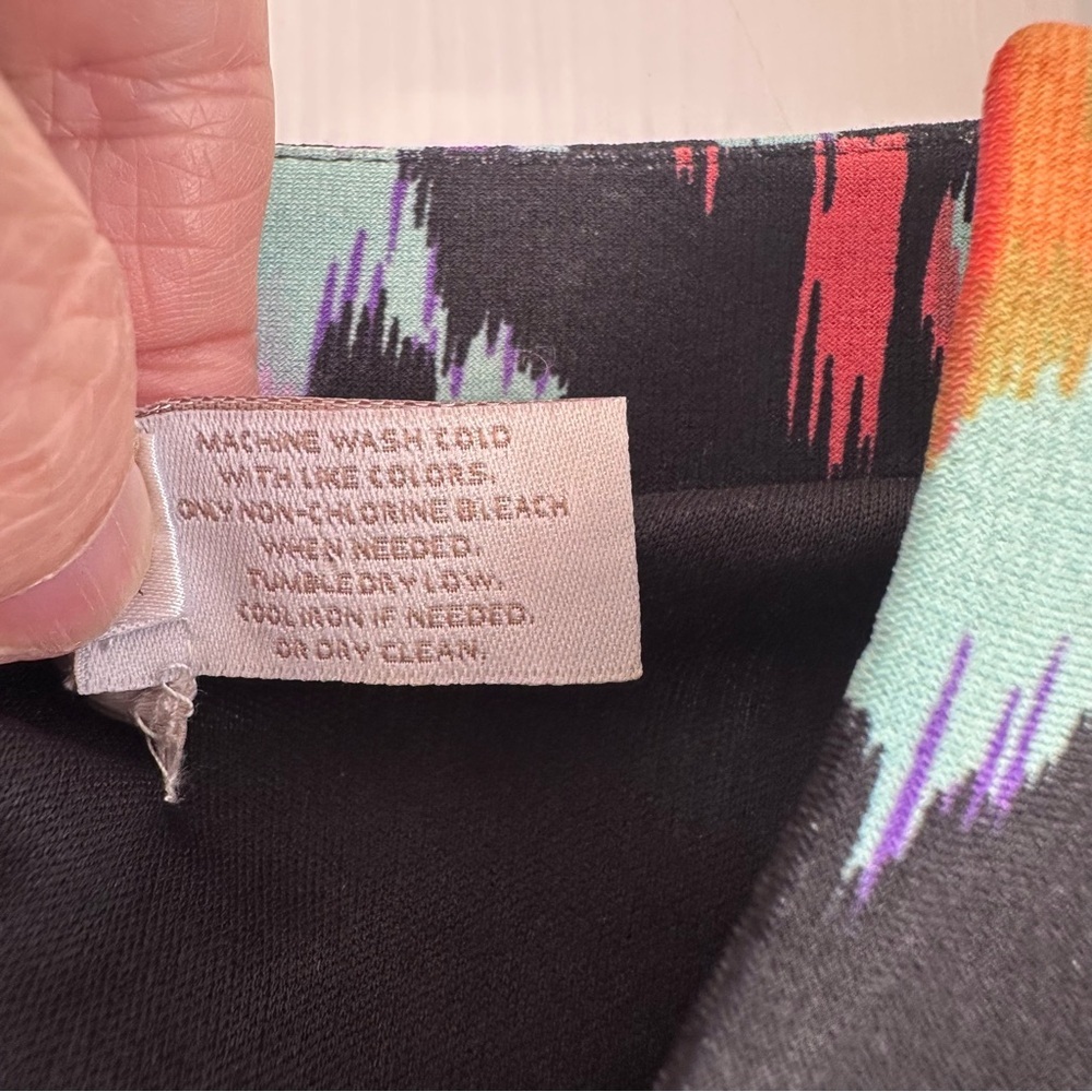 Women Chico's Multicolor Abstract Shift Dress EUC - Picture 6 of 6